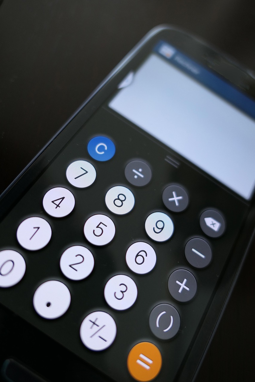 calculator-gddd68495f_1280.jpg